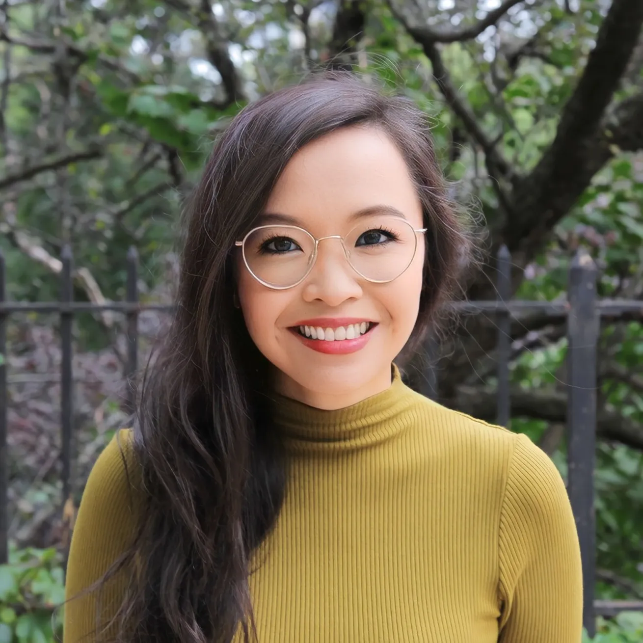 VictoriaNguyen Headshot.JPG
