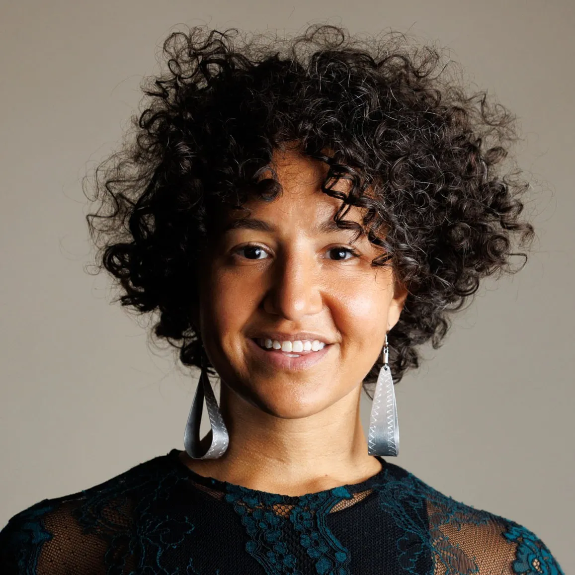 portrait of Riana Elyse Anderson
